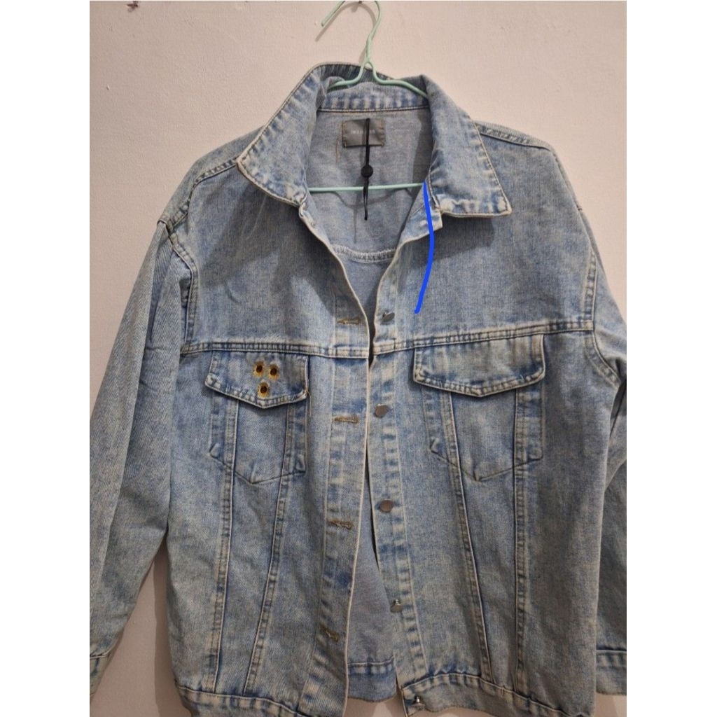 this is april x alicia jaket levis