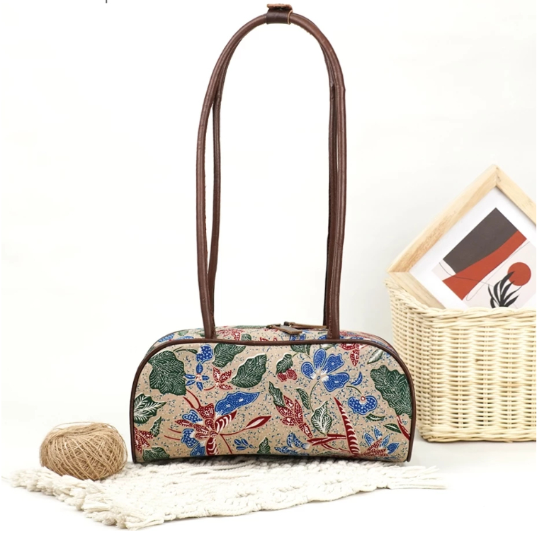 Belvinta Bag - Tas Batik Handmade Vintage Style | Tas Batik Kombinasi Kulit Sapi Asli