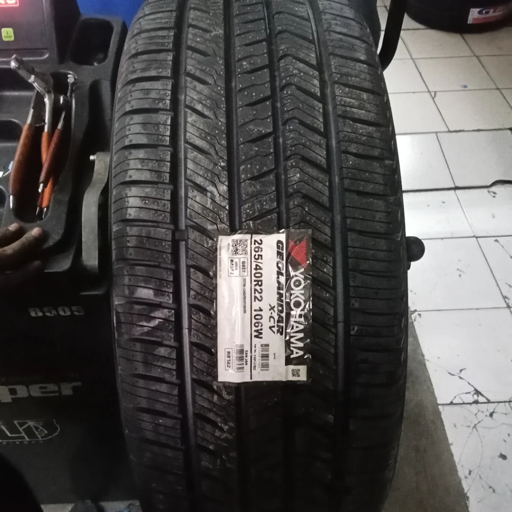 BAN MOBIL IMPORT UKURAN 265 40 R22 YOKOHAMA X-CV BAN RING 22 AWET JAPAN