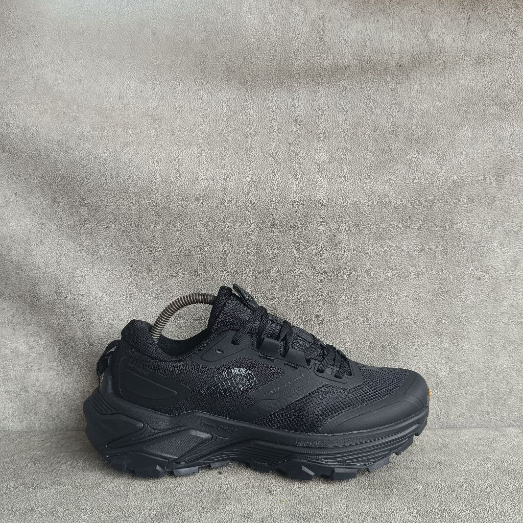 Sepatu TNF Vectiv Fastpack Lite WP Vibram