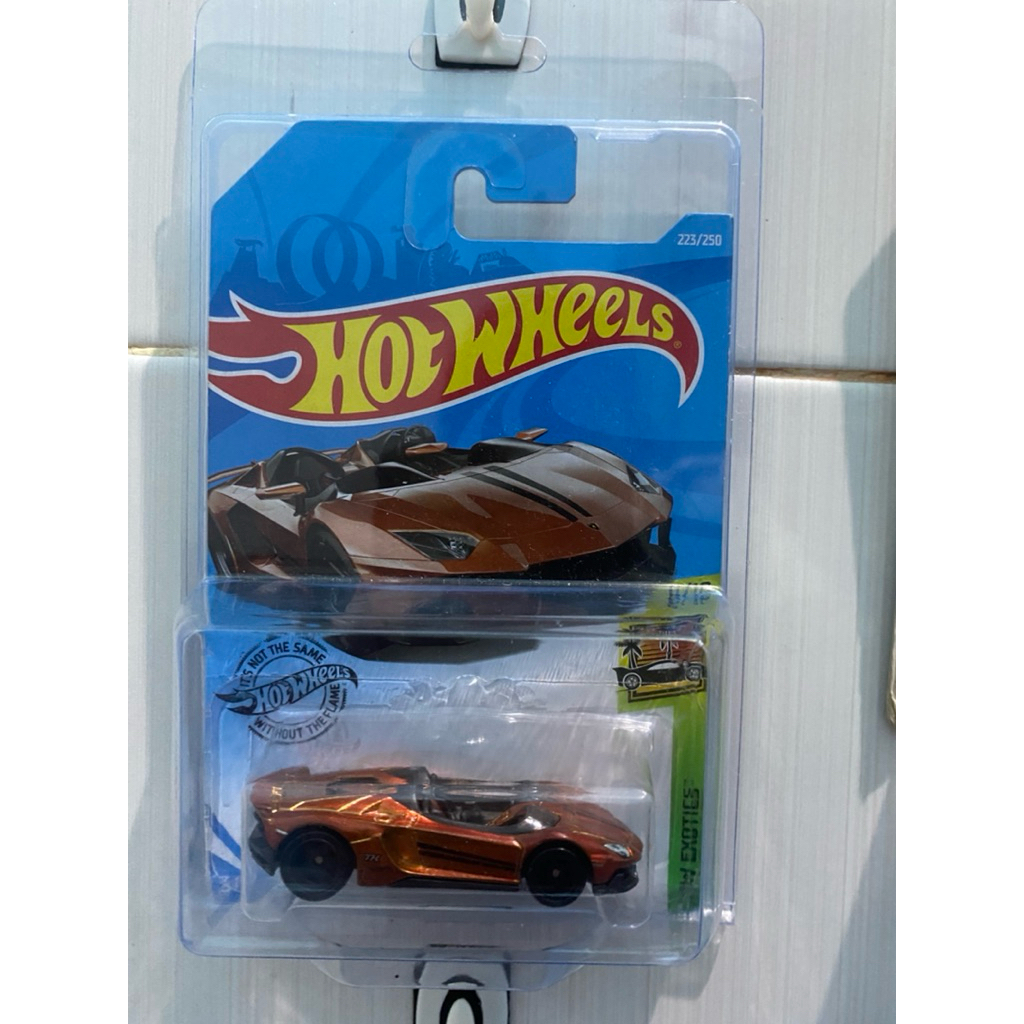 Hotwheels STH lamborghini aventador j