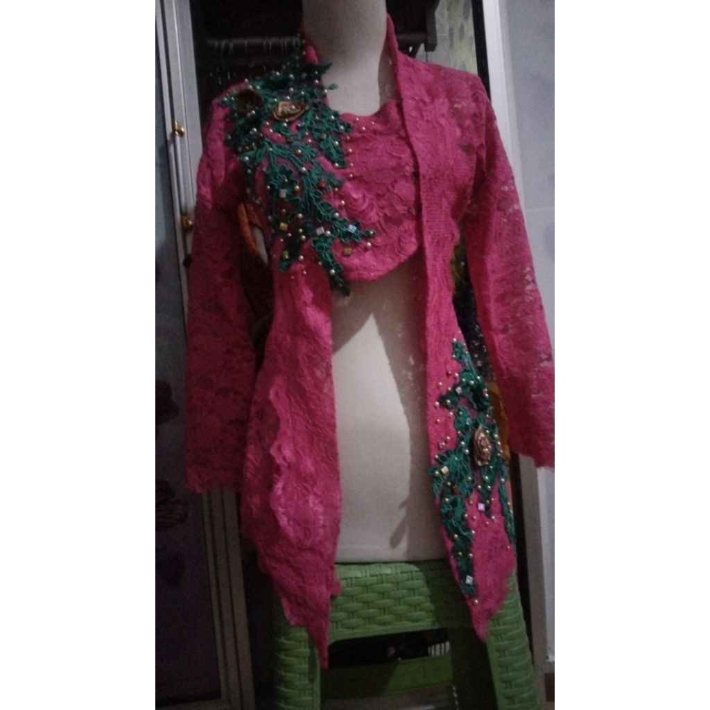 kebaya kutu baru preloved