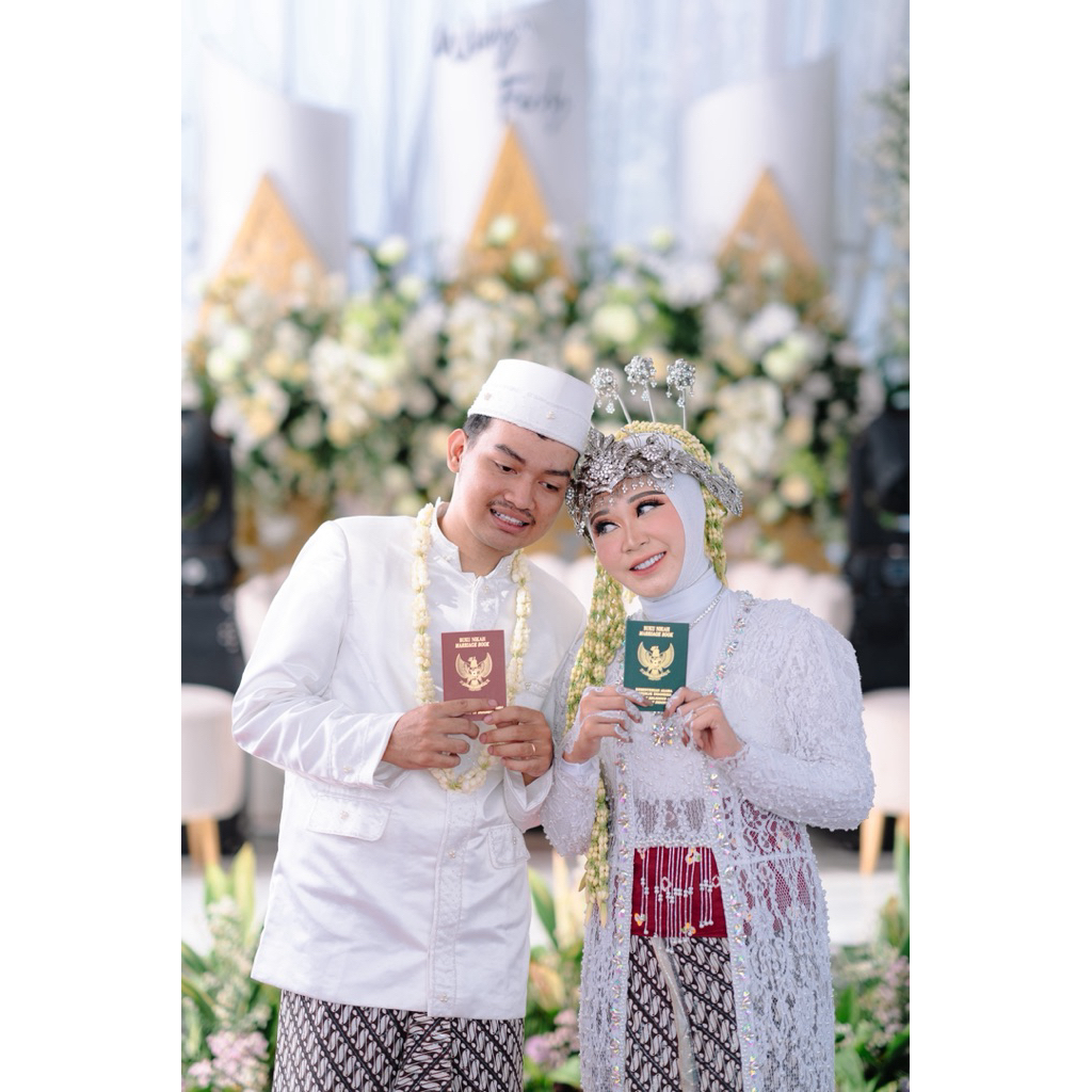 kebaya akad full payet mutiara preloved