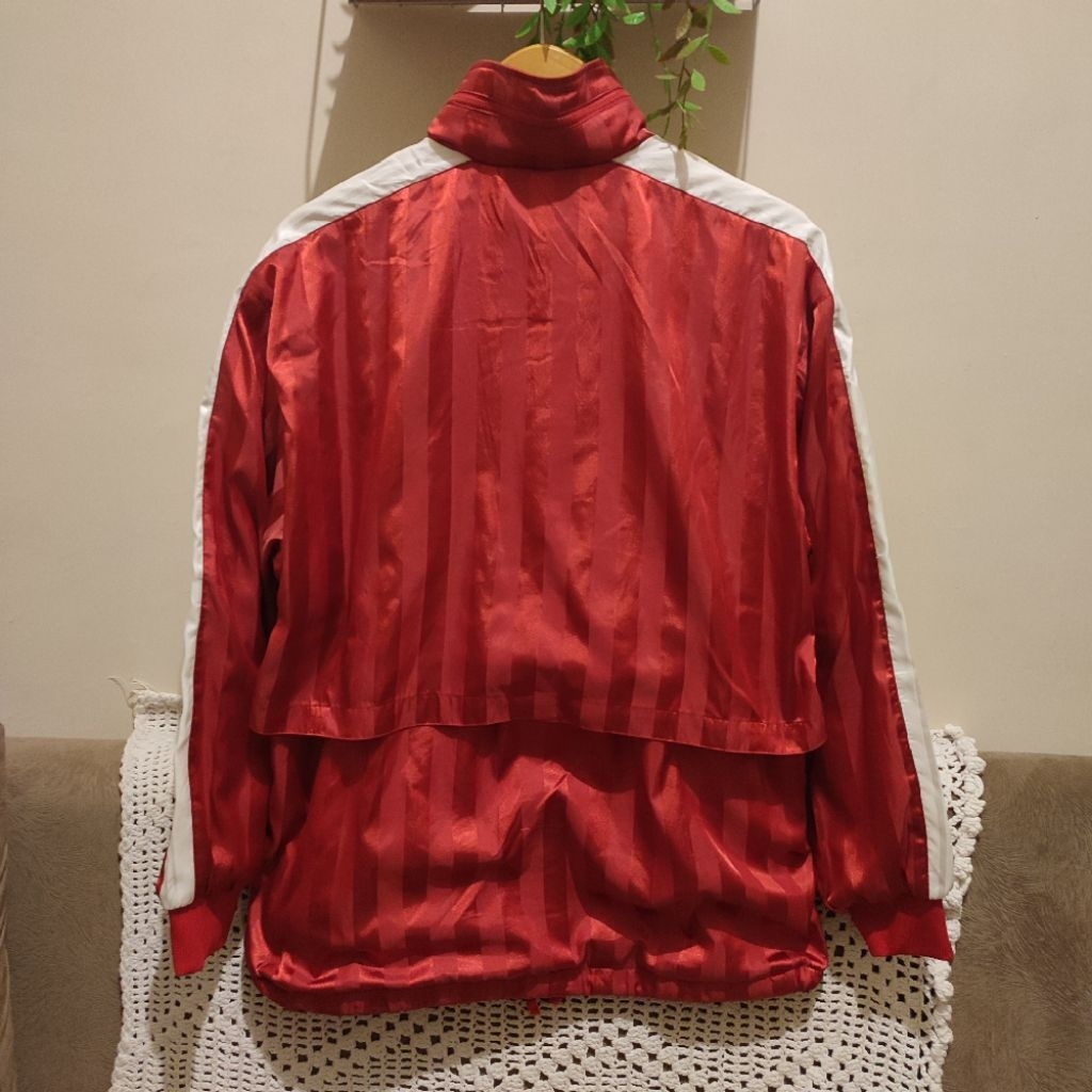 Jaket Merah Putih