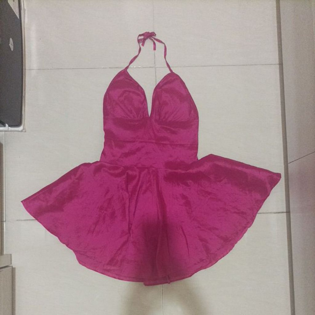 Preloved Mini Dress Fanta Back Less Cantik Rok Mengembang Tali Leher
