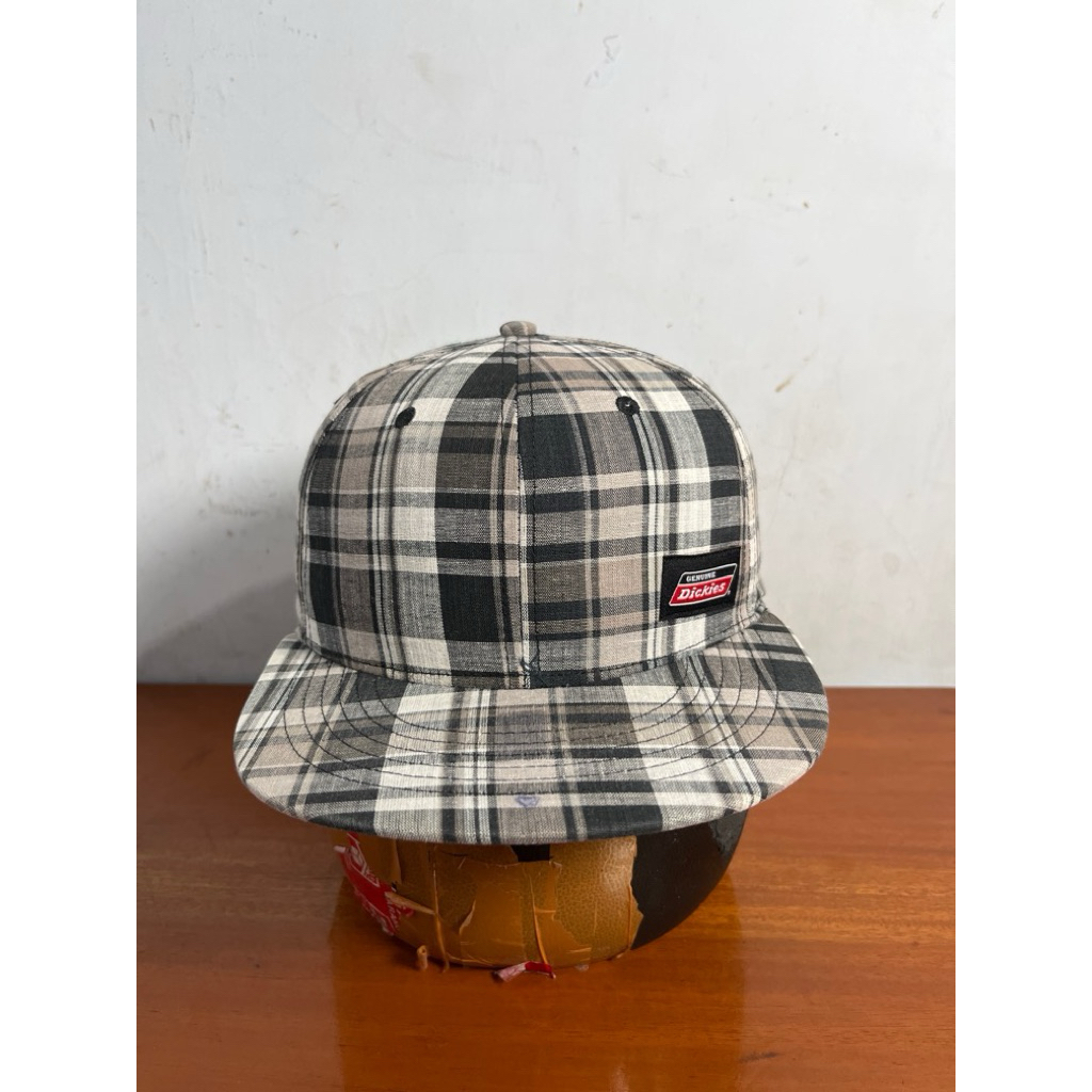 topi  dickies motif kotak kotak original second