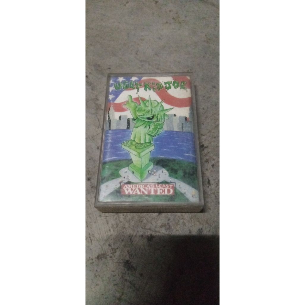 kaset pita Ugly kid Joe album America's least wanted
