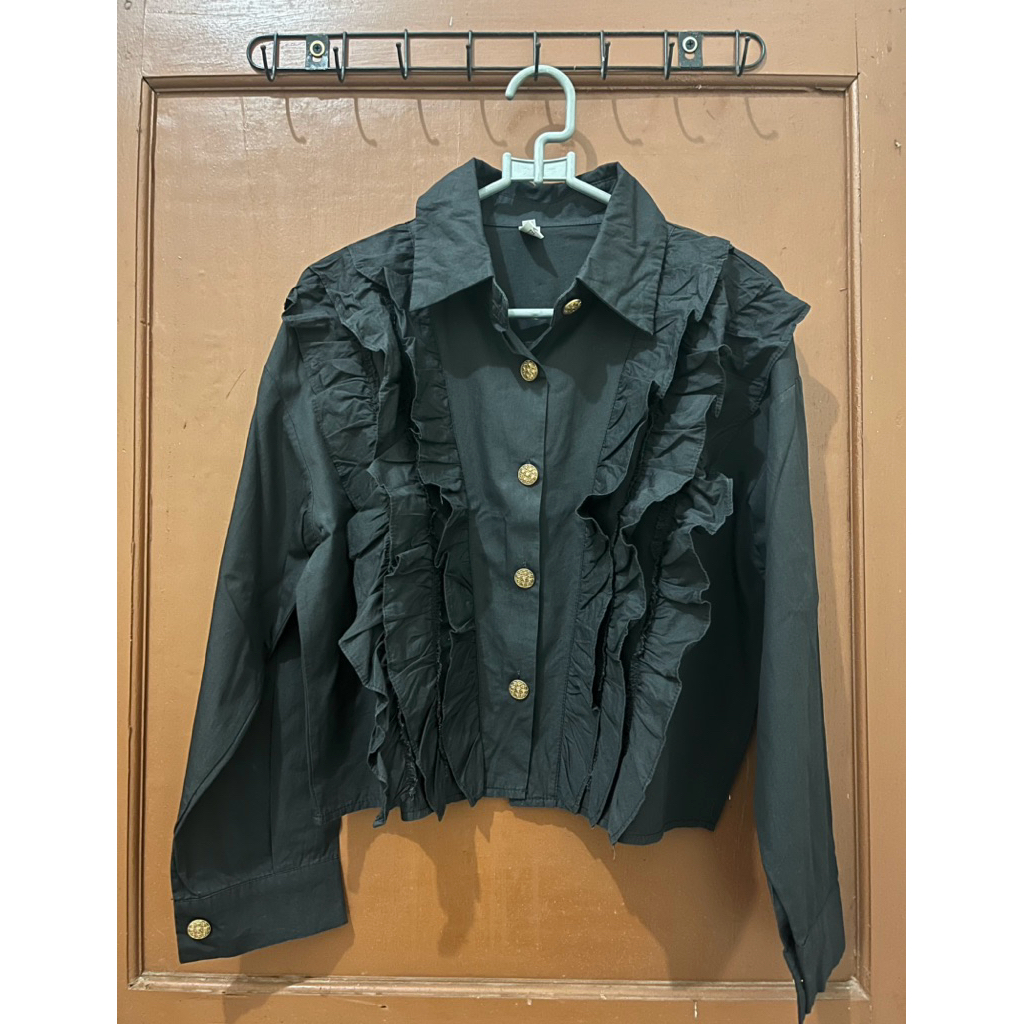 PRELOVED KEMEJA CROP MARVEILE