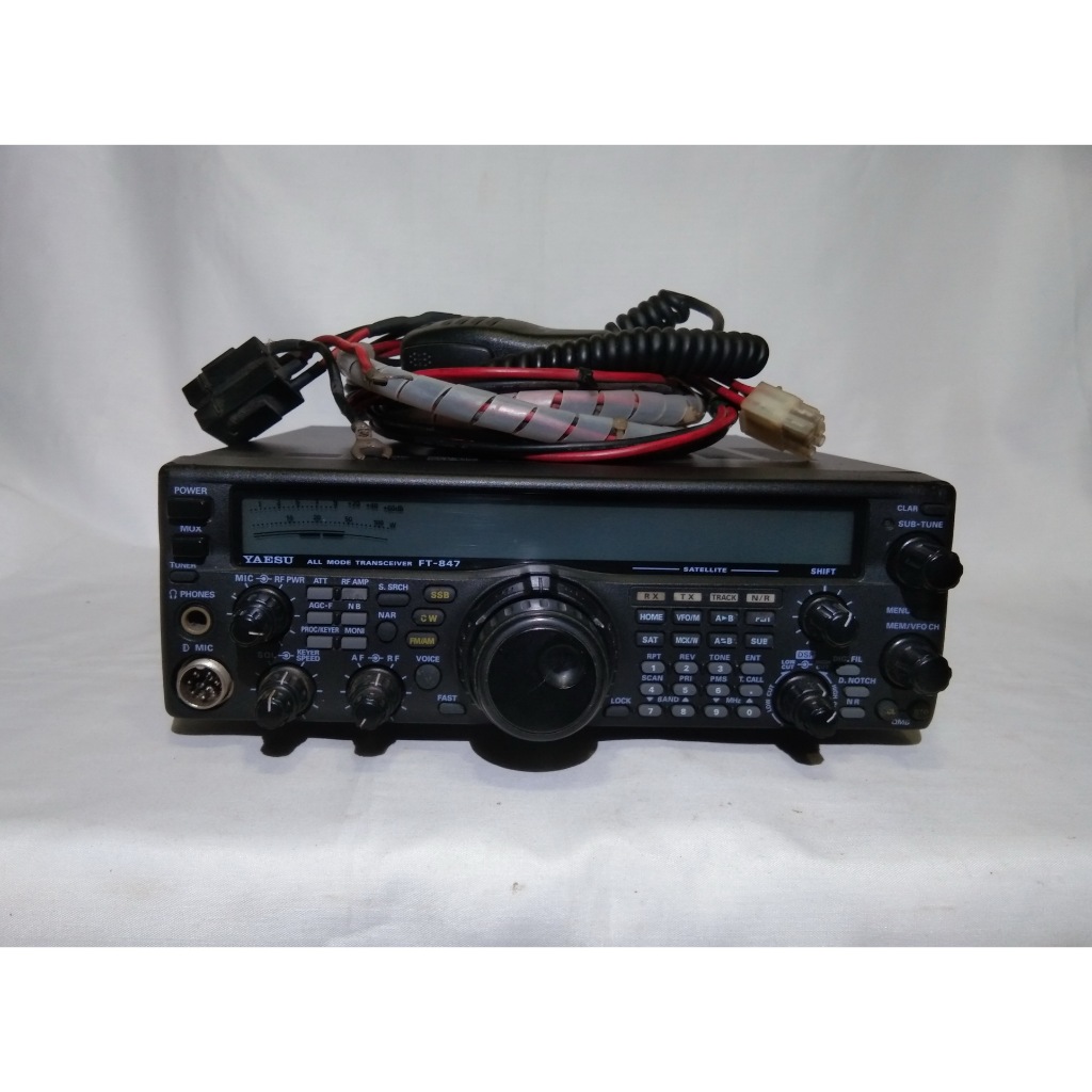 Radio HT Rig Yaesu FT-847 All Mode Transceiver HF/VHF/UHF Ori Japan