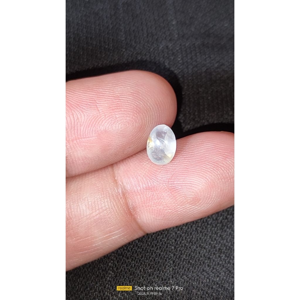 Natural batu white sapphire srilangka 1.35cts yakut putih
