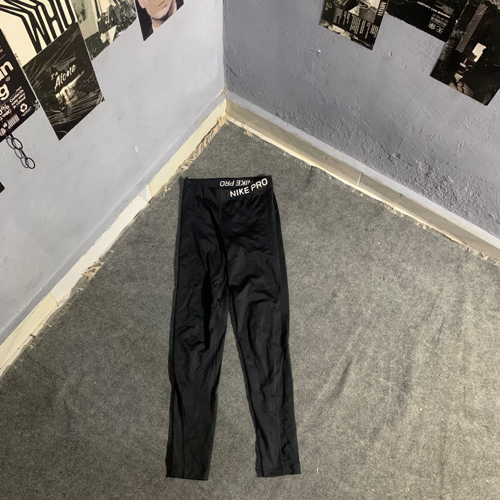 Celana Lari Ringan Quick Dry - Sport Shorts - Celana lari pendek second