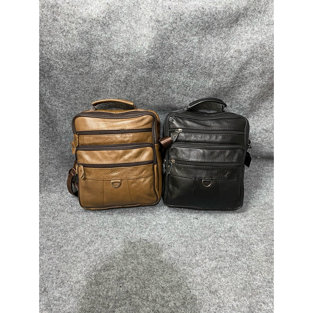 Tas selempang ukuran jumbo// bahan asli kulit// ukuran 30x25 cm// tas Import kekinian multifungsi// 