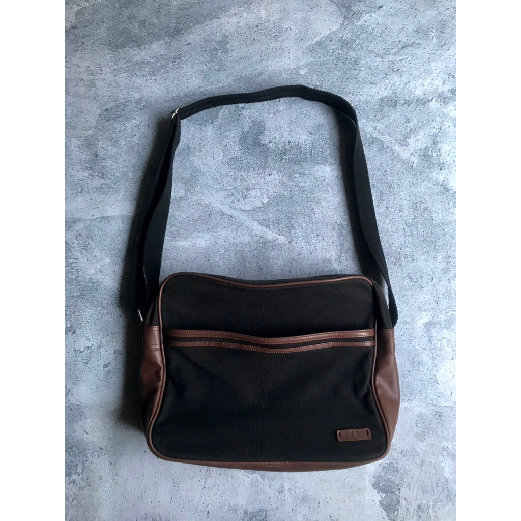 TAS SlEMPANG FRED PERRY