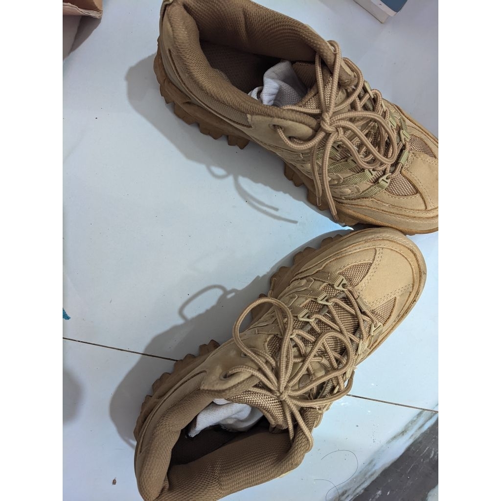 Sepatu Tactical 511 Cream