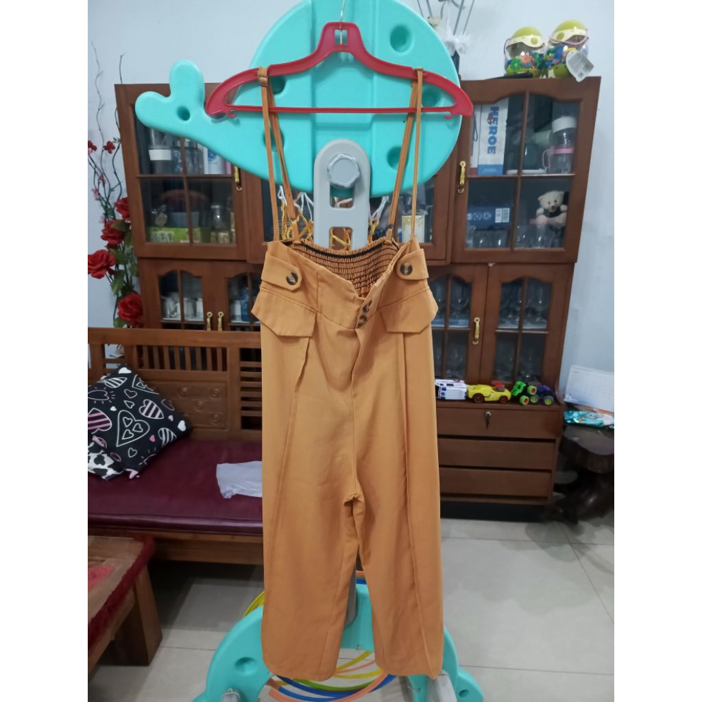 JP perut kuning wanita