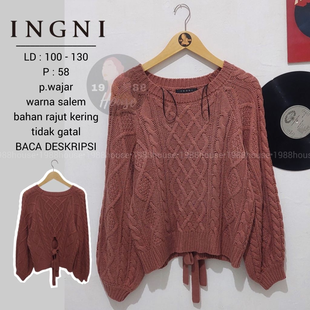 INGNI Sweater rajut kepang tali belakang warna salem
