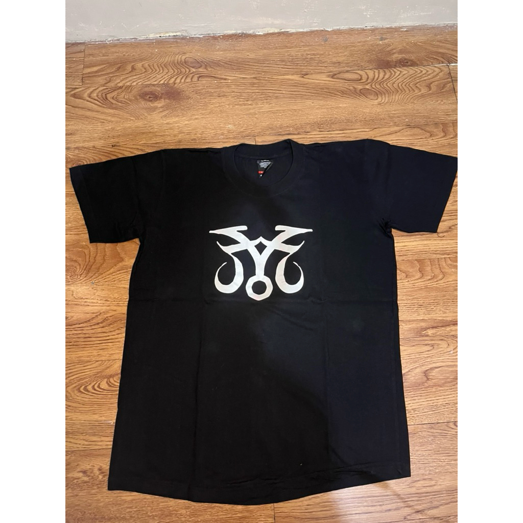 BAJU FEAST OFFICIAL MERCH EARTH 5