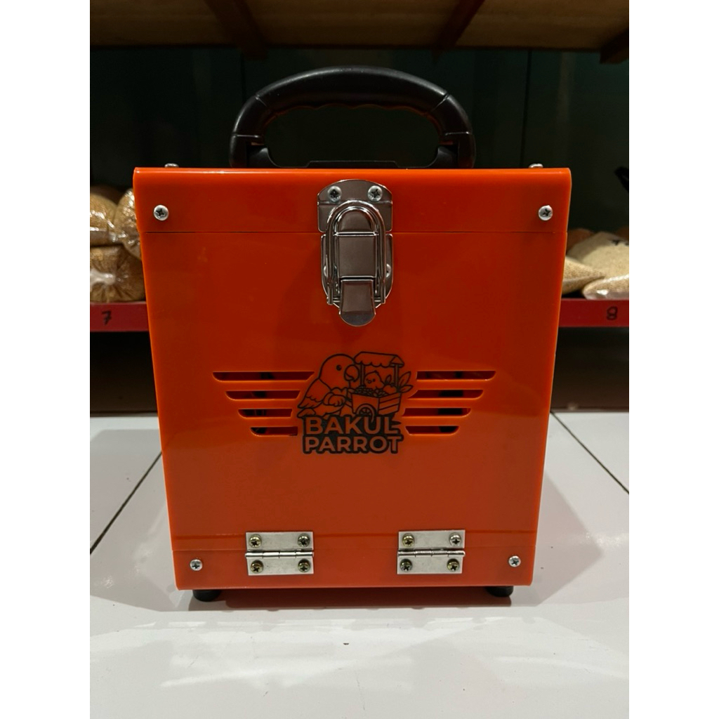 Box Free Fly Kekep Babi Akrilik Custom