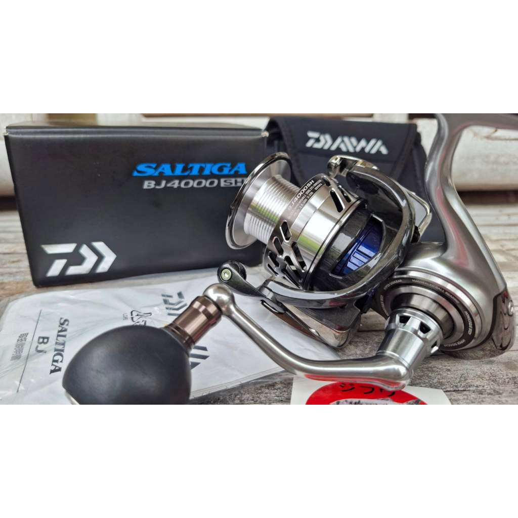 SECOND SPINNING REEL DAIWA 17 SALTIGA BJ4000SH