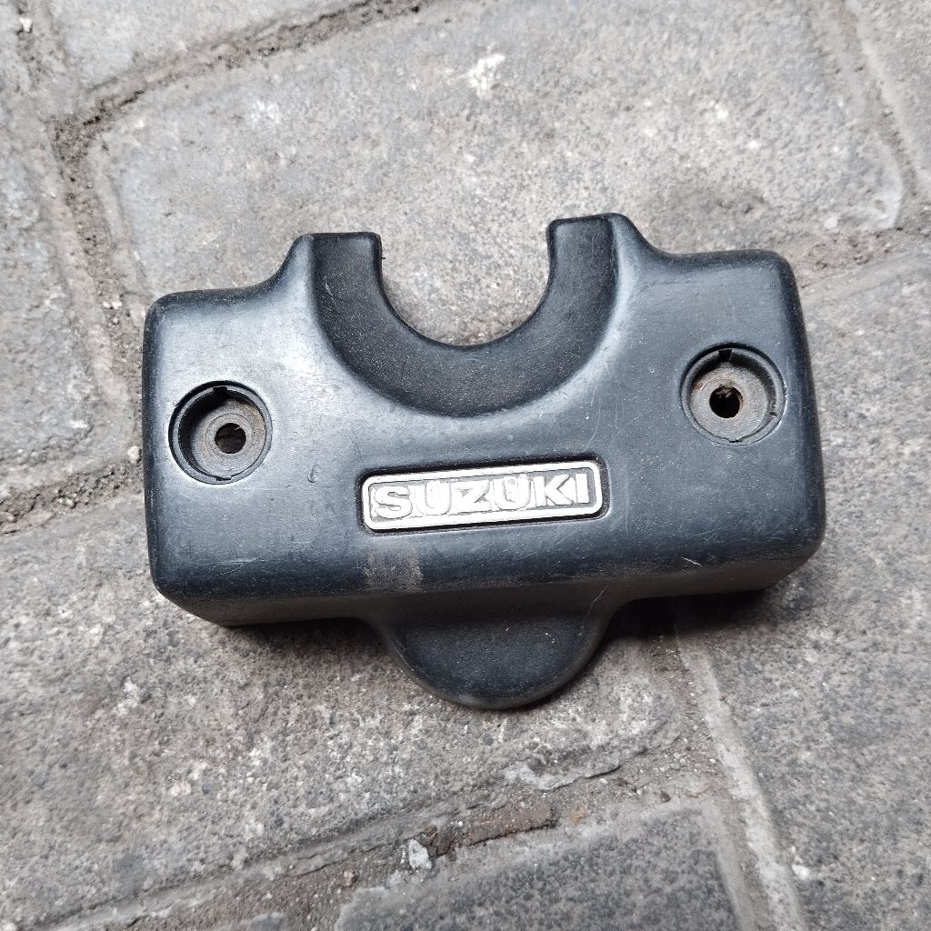 Cover kunci kontak suzuki TRS original