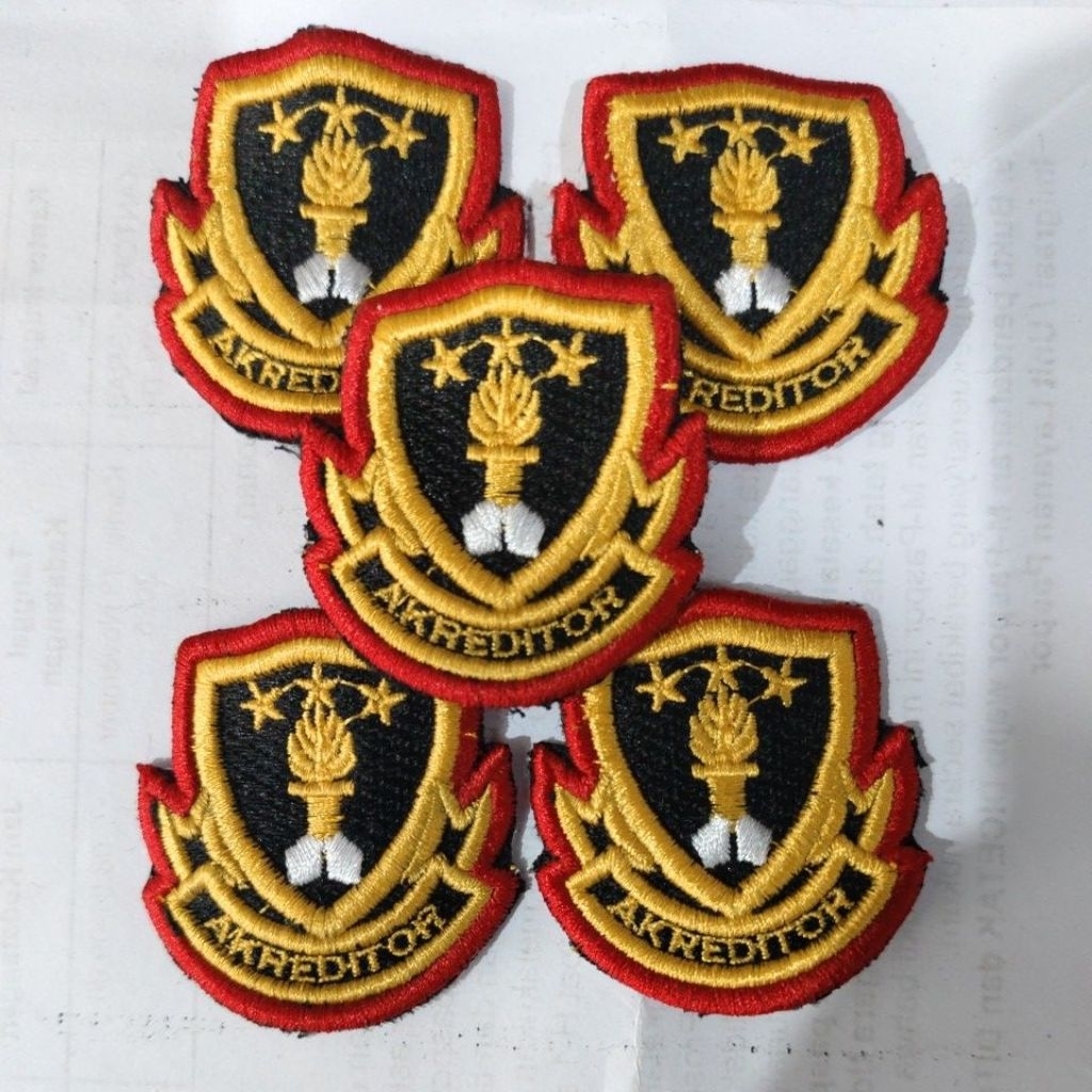 Pin Bordir Timbul Akreditor Bordir Timbul 3D