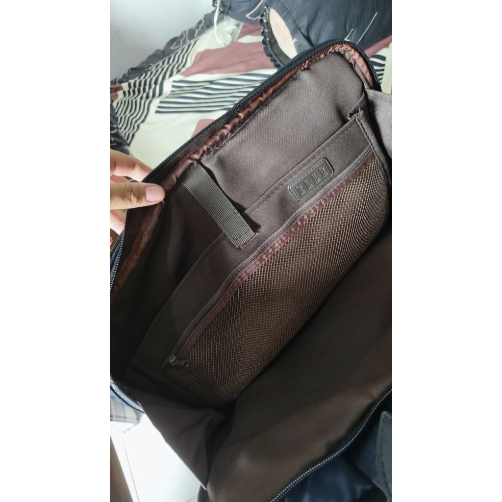 tas dukung dan bisa jadi jinjing second preloved merk elle original