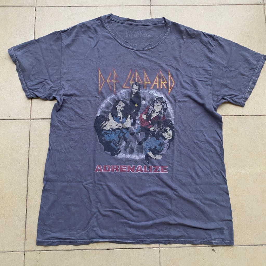 Vintage Def Leppard adrenalize kaos original second Bekas murah. Jual kaos band legend def Leppard o