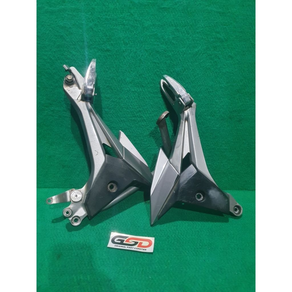 Footstep Belakang Honda Supra X 125 FI Injeksi K41 2018-2025 Original Copotan