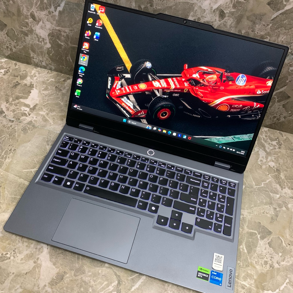 Laptop LENOVO LOQ 15IAX9 intel i5-12450HX RAM 12 GB/SSD 512 GB Nvidia RTX2050 15”FHD IPS Garansi on