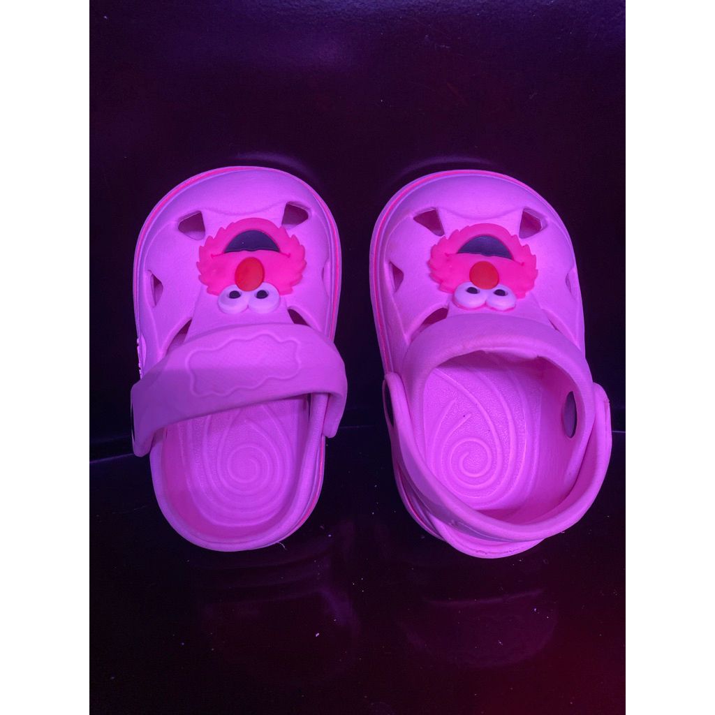 Preloved Sandal anak inkayni