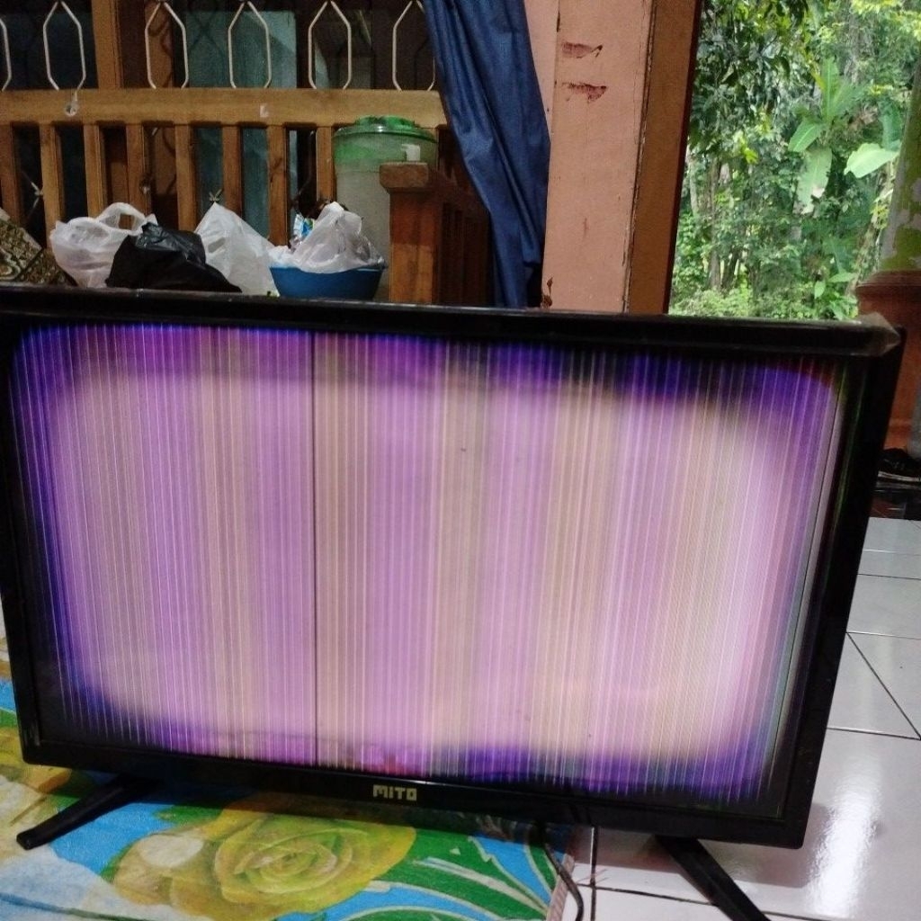 Led tv mito 24 inch model 2461 minus layar