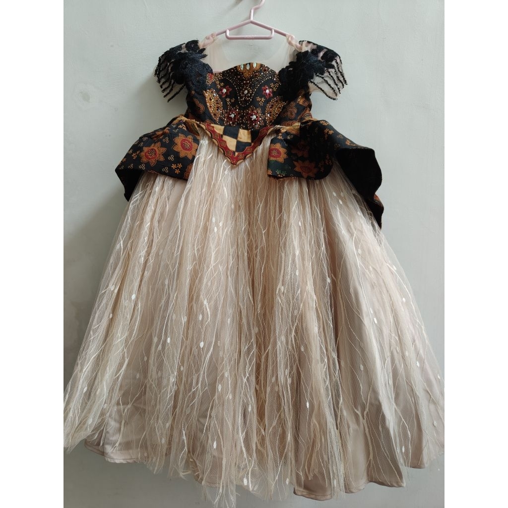 GAUN BATIK MEWAH KOMBINASI ANAK PEREMPUAN / GAUN BATIK ANAK PEREMPUAN / GAUN BATIK FASHION SHOW ANAK