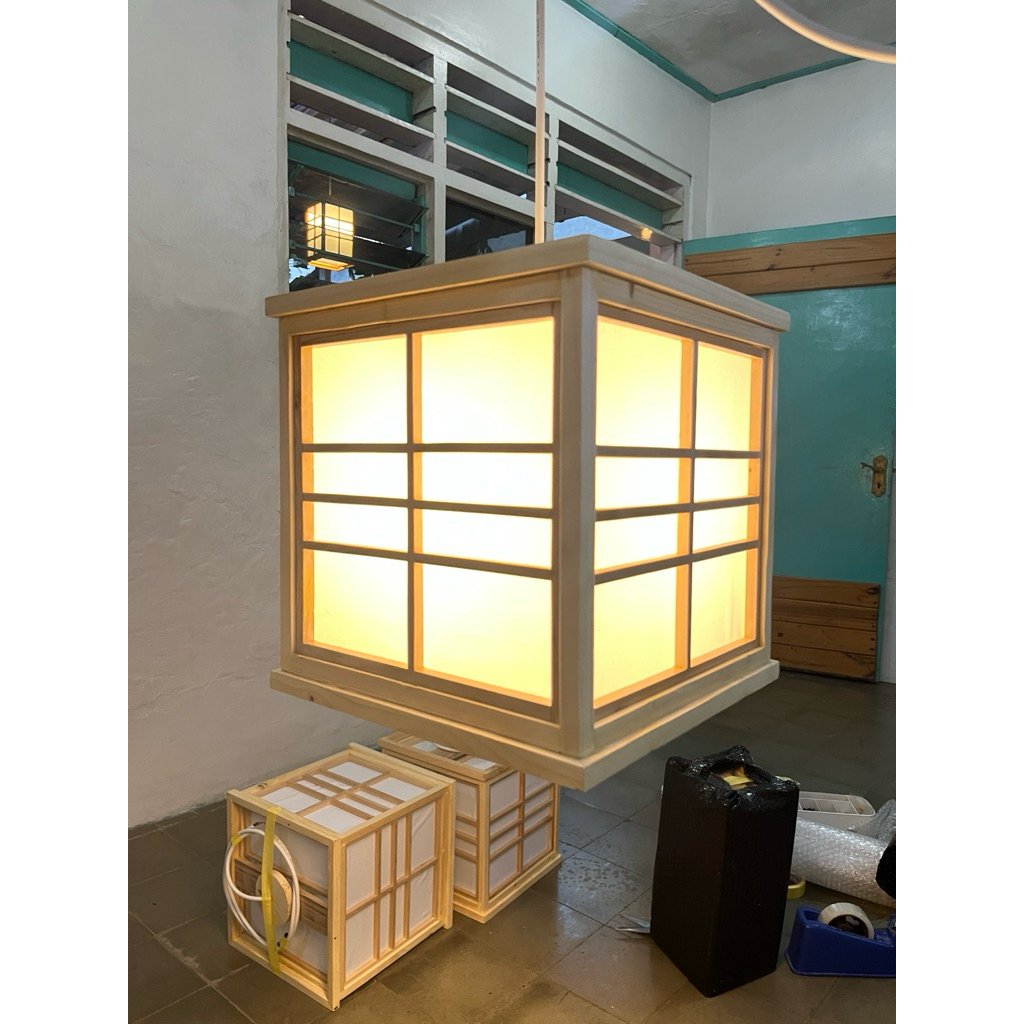 lampu gantung kayu model jepang dekorasi cafe rumah