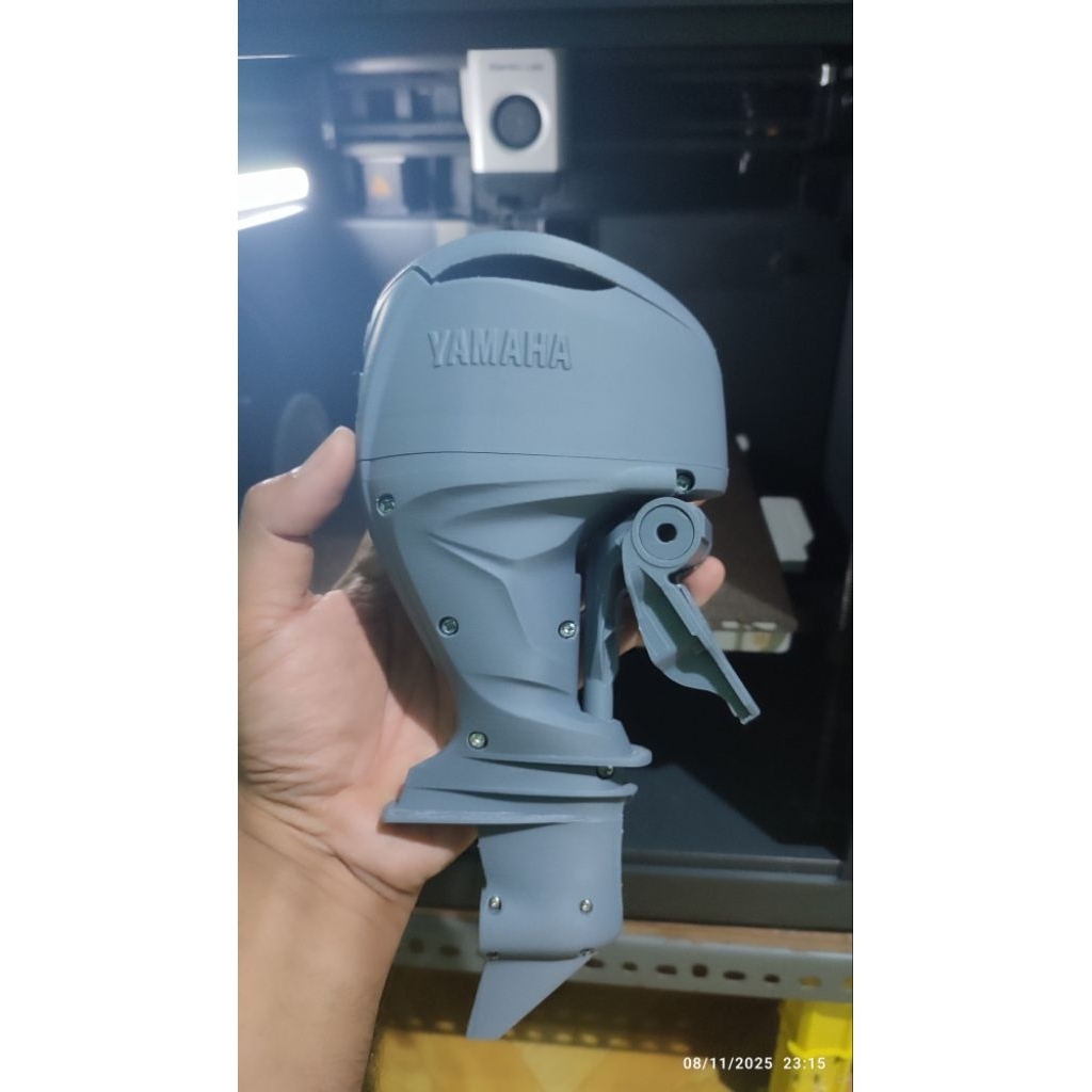 Outboard model F350B (350 HP) RC Scale 1 : 10