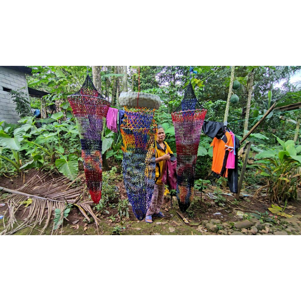 koja ikan nilon. karamba ikan tempat ikan hasil pancingan. koja ikan nyobok