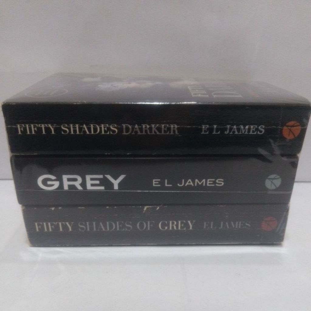 Novel FIFTY SHADES - 1 Paket (3 Buku)