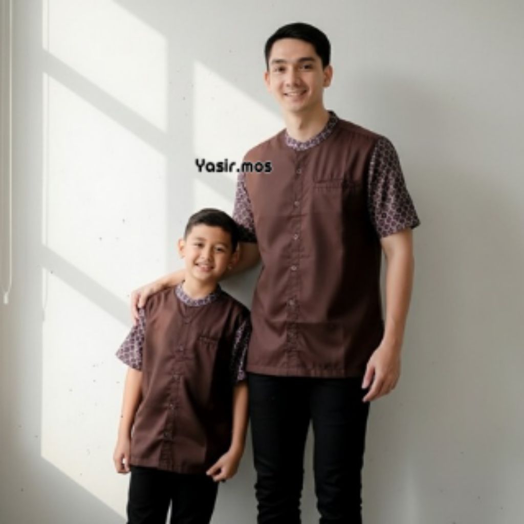 Baju Koko Muslim Kemko Couple Ayah dan Anak Laki-laki Lengan Pendek Motif Kombinasi Polos Batik Kera