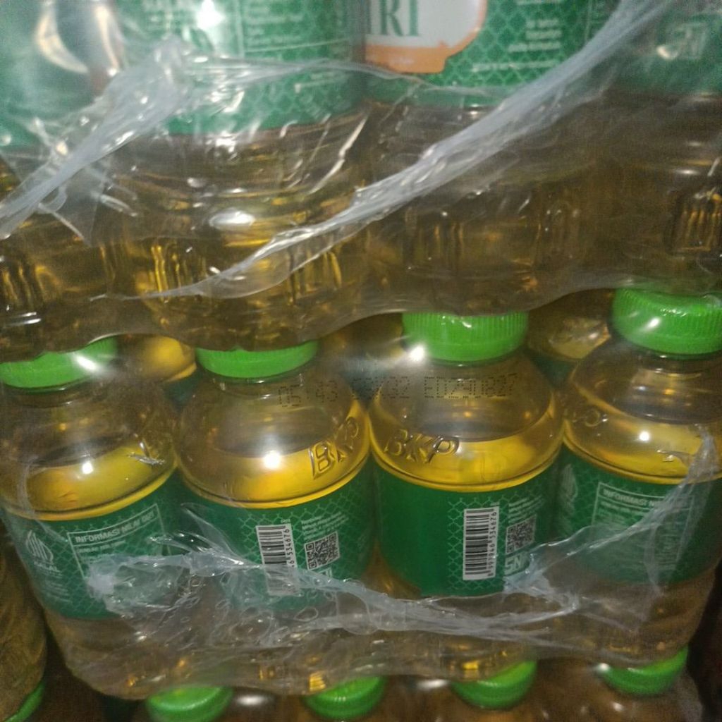 Minyak Fitri Slop/Karton 200ml isi 24pcs, 400ml isi 12pcs, 800ml isi 12pcs.