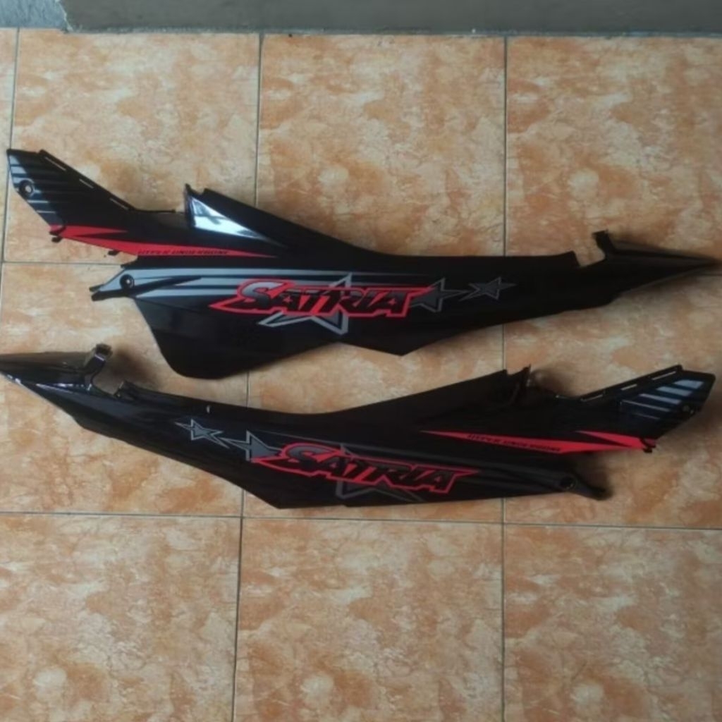 Cover Body Samping/Belakang Satria Fu 2014 Satria Fu Facelit Hitam Set Stiker