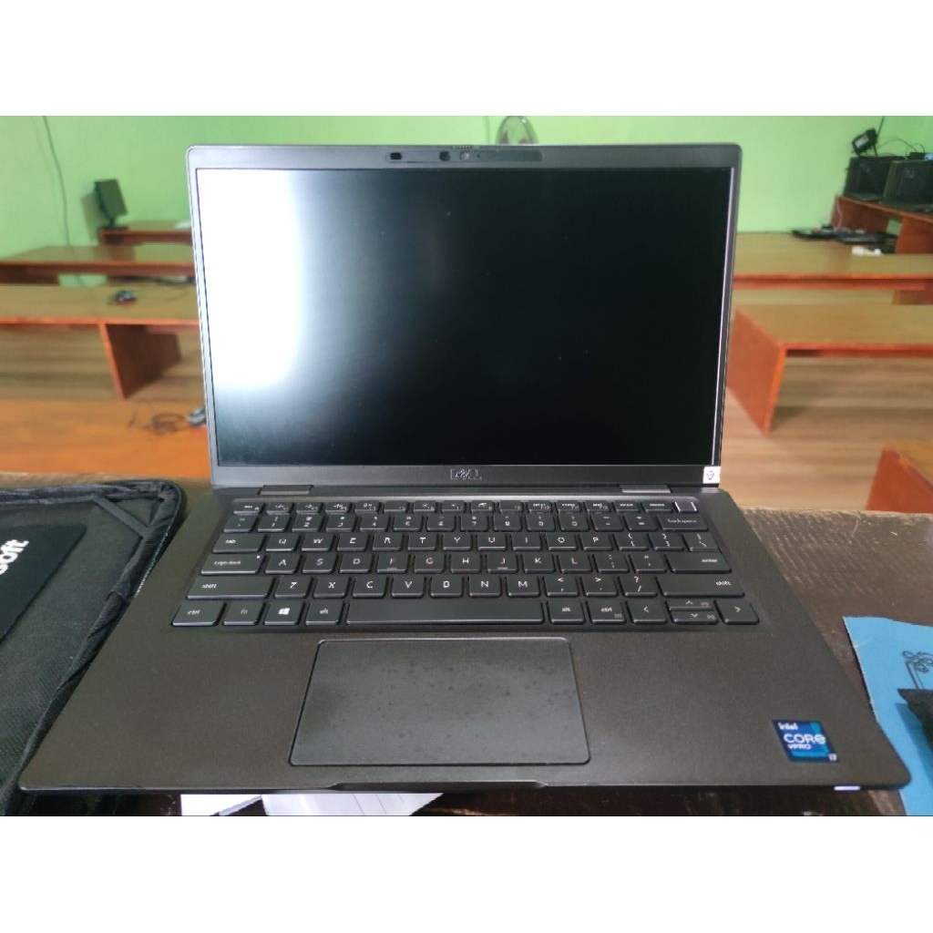 dell i7 gen 11, ram 16gb ssd nvme 512Gb