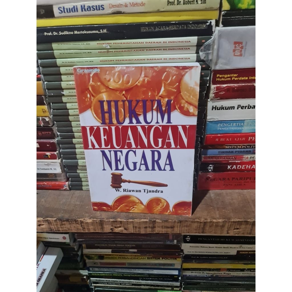 Hukum keuangan negara by Riawan Tjandra