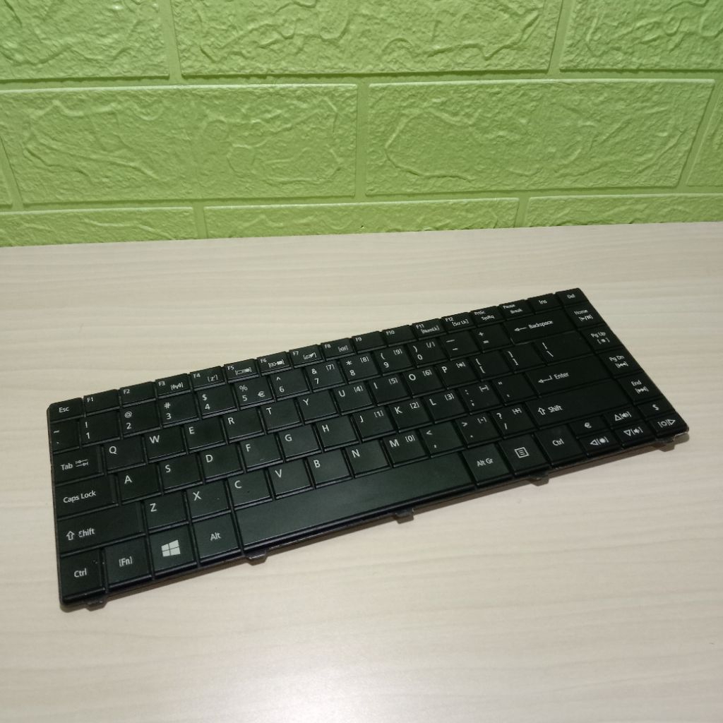 Keyboard Original Laptop Acer Aspire E1-471 E1-421 E1-431