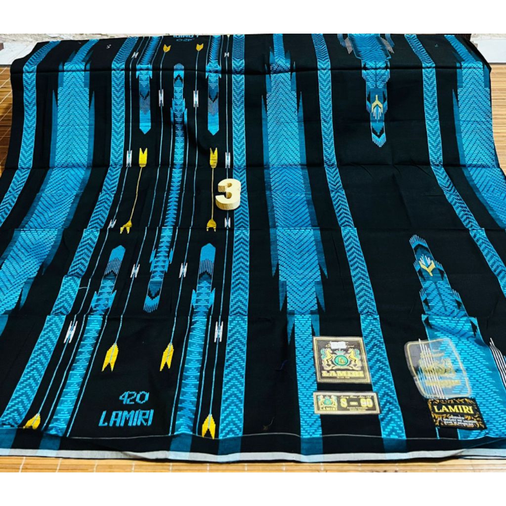 SARUNG TENUN LAMIRI MOTIF SGF SUTRA JAHIT TENGAH