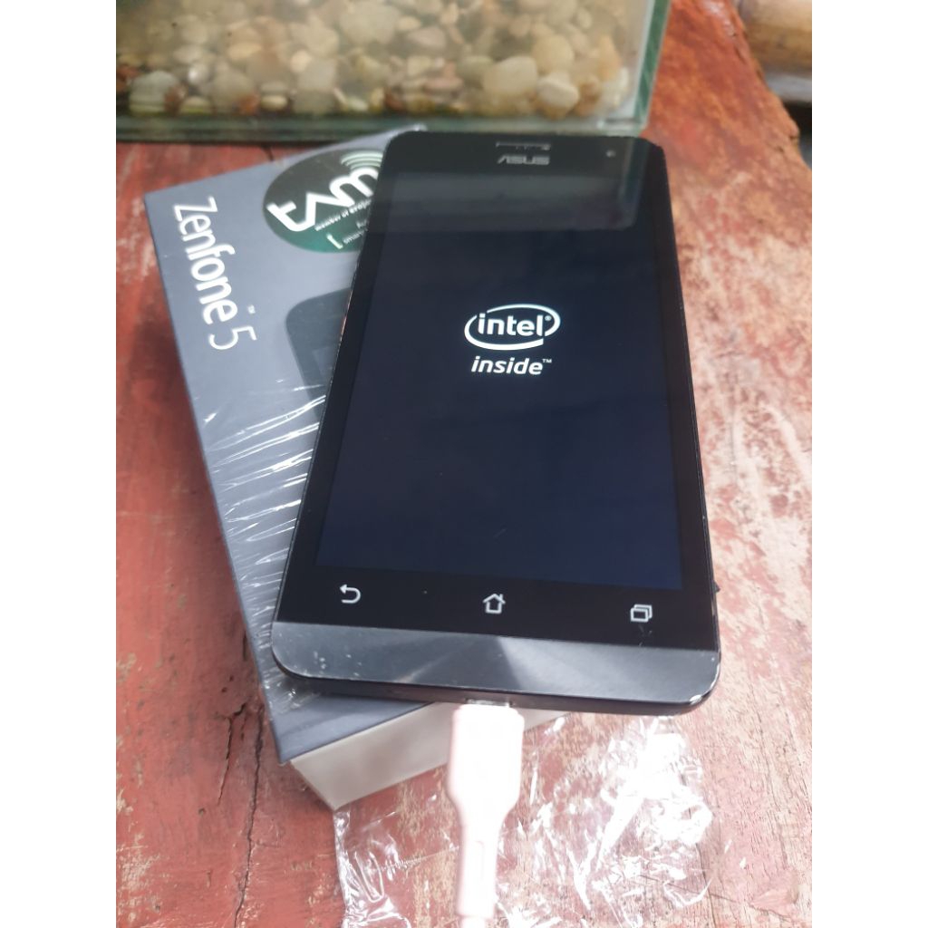 Asus Zenfone 5 A500CG Hsdpa Ram 2/8Gb original Nyala minus
