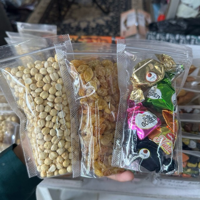 Cemilan arab Kismis , kacang , coklat kemasan pack mini