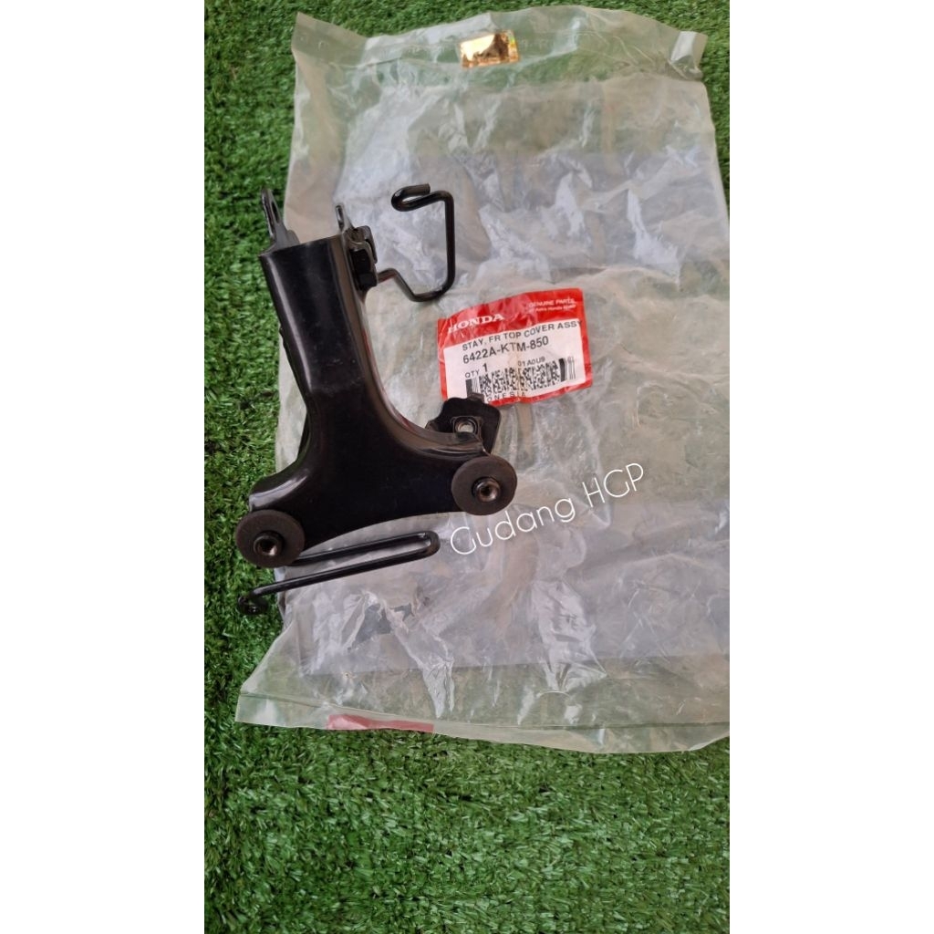 Stay Front Top Cover Assy Bracket Besi Dudukkan Panel Tameng Depan Supra X 125 Old 6422A-KTM-850 Sup