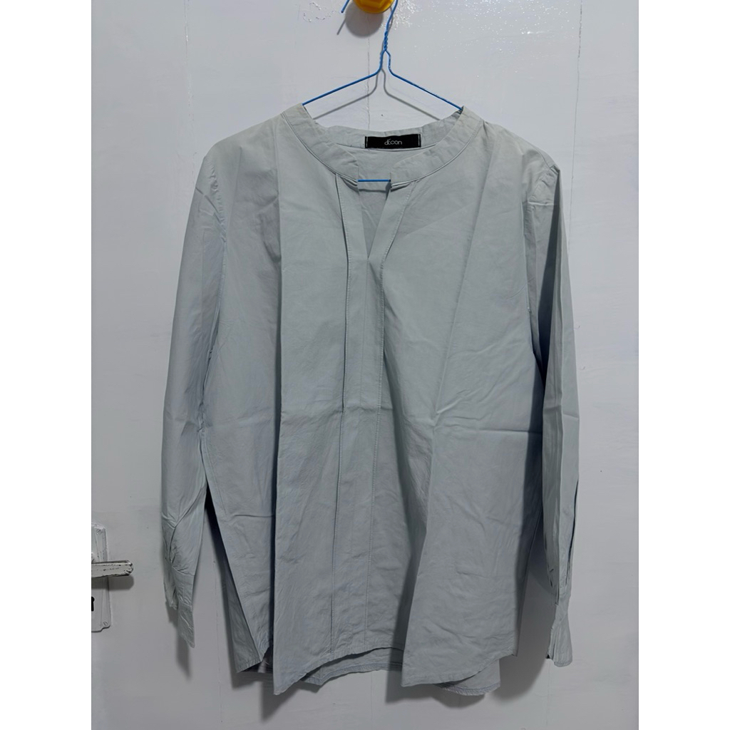 Blouse biru pastel decon