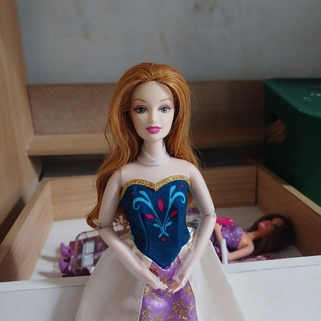 jual barbie movie Fallon : 12 Dancing princess Doll Movie