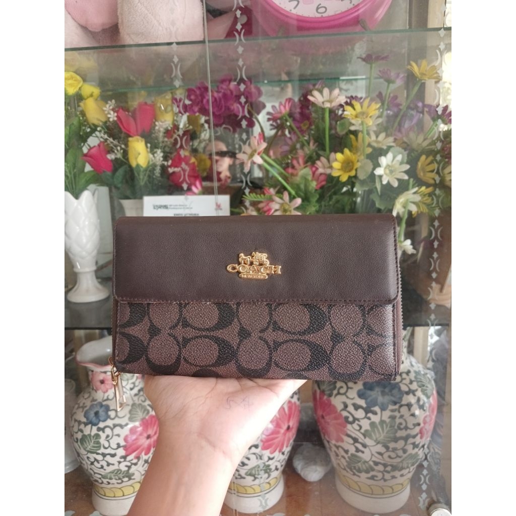 dompet brand (yg mau lihat detail nya bole chat aja ya)