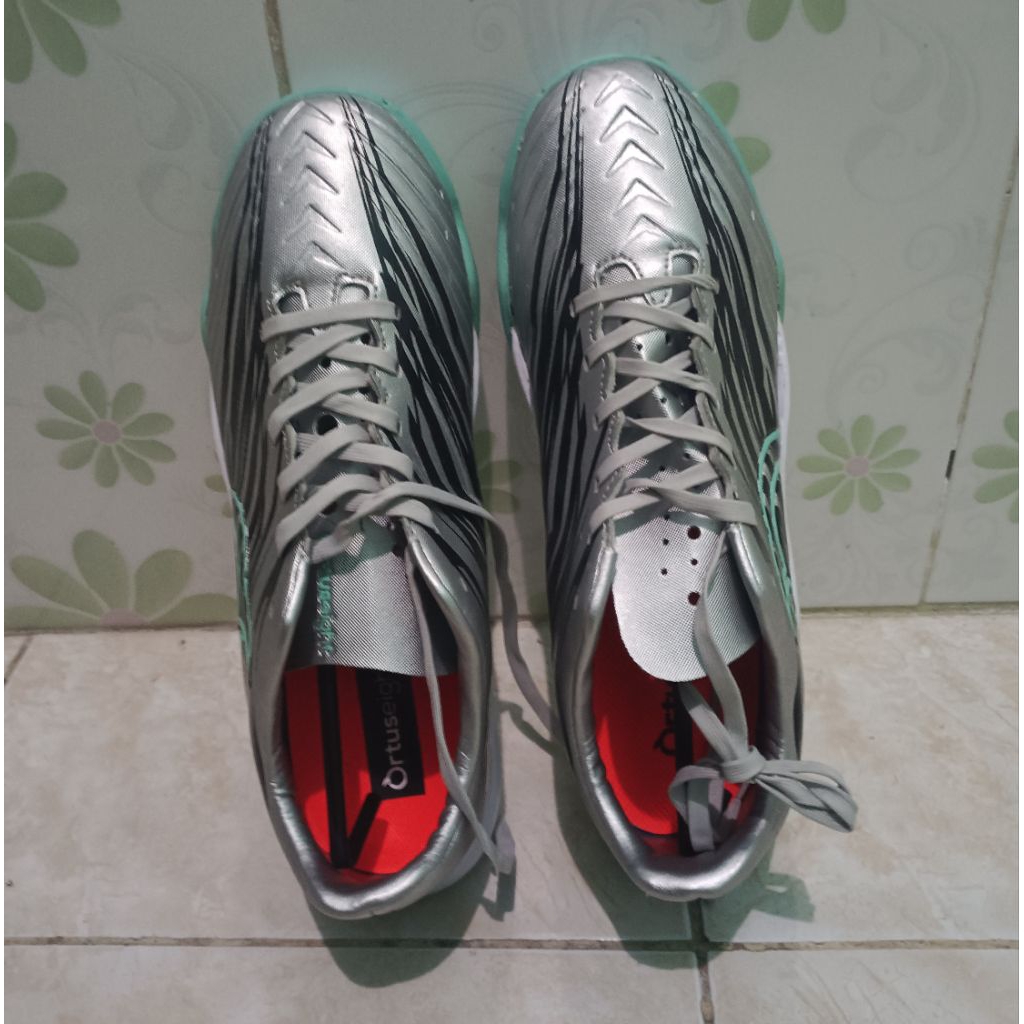 Sepatu Olahraga Ortuseight